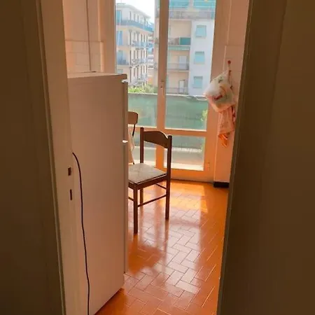 아파트 Arpinati At Sea *