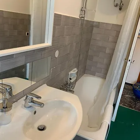 아파트 Arpinati At Sea